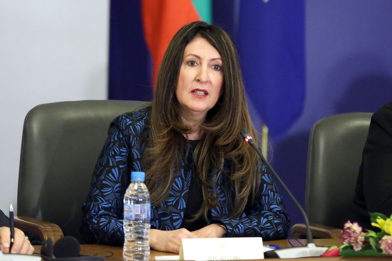 Американската посланичка Херо Мустафа и служители от US посолството почетоха